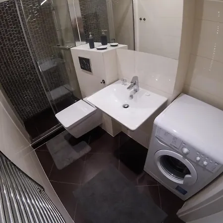 Apartmán Simackova 15/42 *